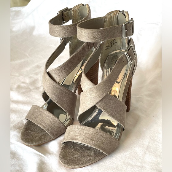 CARLOS by CARLOS SANTANA ‘LAURA’ heels - Picture 5 of 13